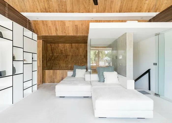 Keila Villa Seminyak (Bali)